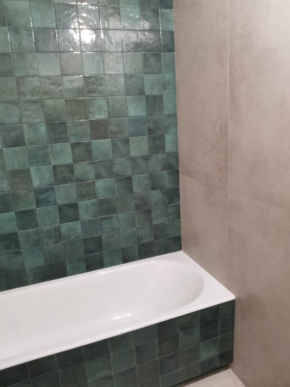 Turnkey finishing: electrical, plumbing, ceilings, porcelain tiles — Saint Petersburg, Russia
