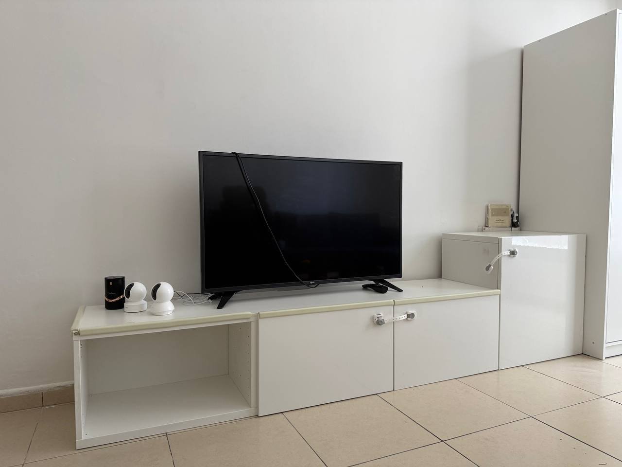 Телевизор (TV unit) 300 AED, Аджман — Аджман, ОАЭ