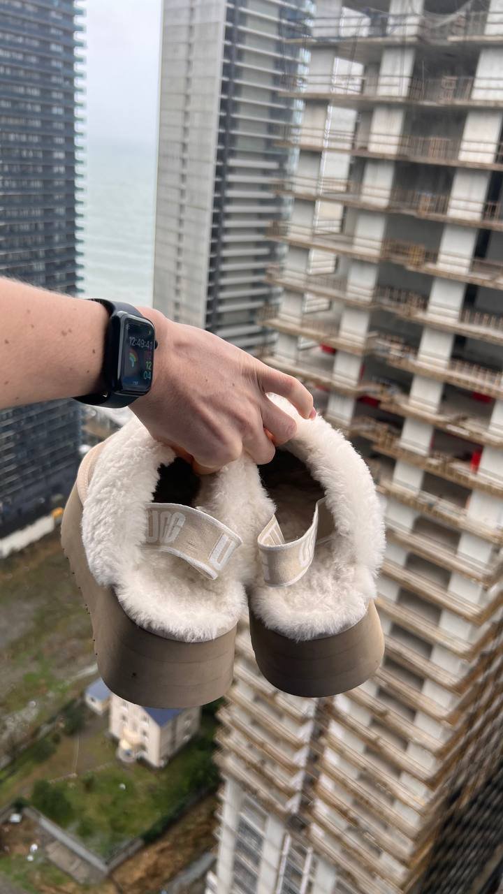 Ugg тапочки на резинке, бежевые, почти не носились — Батуми, Грузия