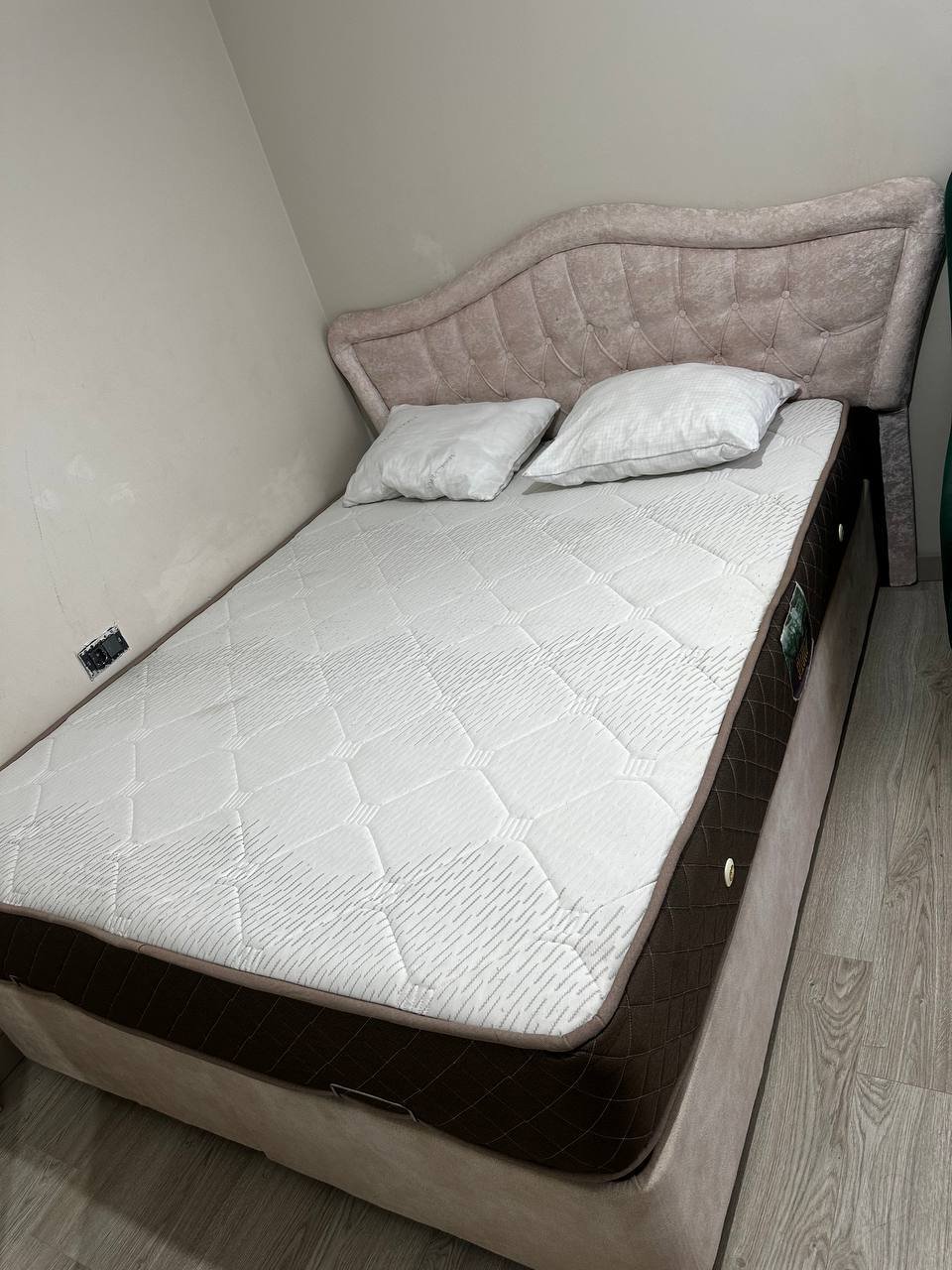 Venta urgente cama individual 100$ — used — Antalya, Turquía