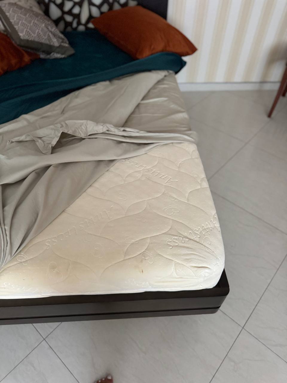 سرير مزدوج مستعمل 180x200 (2/1.80) — used — روسيا
