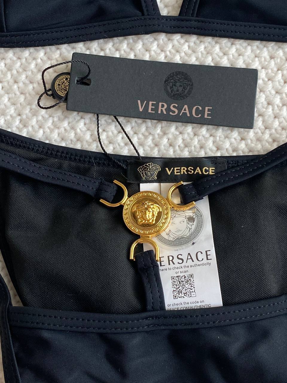 Купальник Versace новый, размер S — Дубай, ОАЭ Купальник Versace новый, размер S — Дубай, ОАЭ
