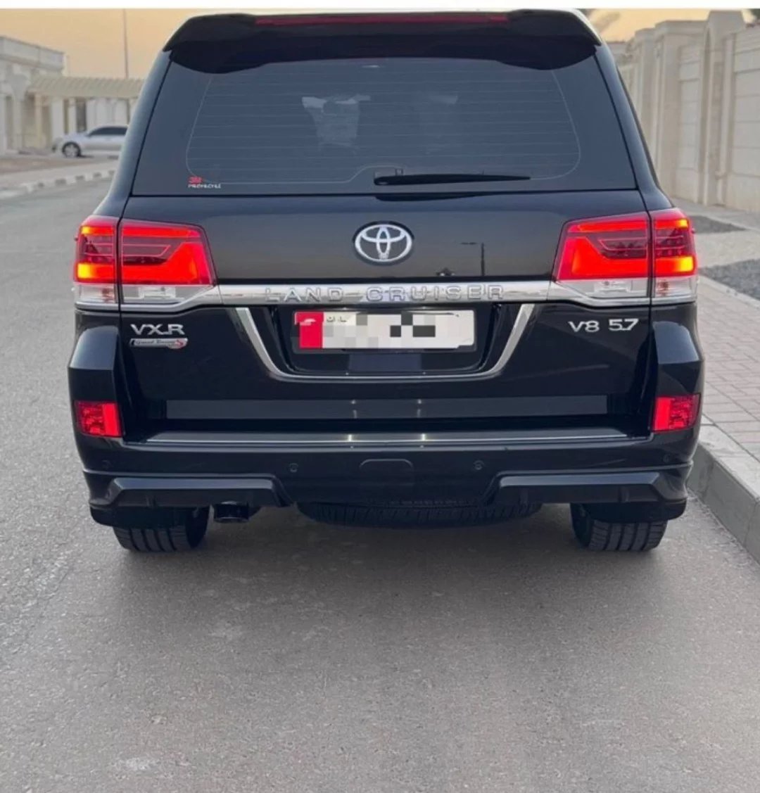لوحة مميزة 200 للبيع — دبي, الإمارات