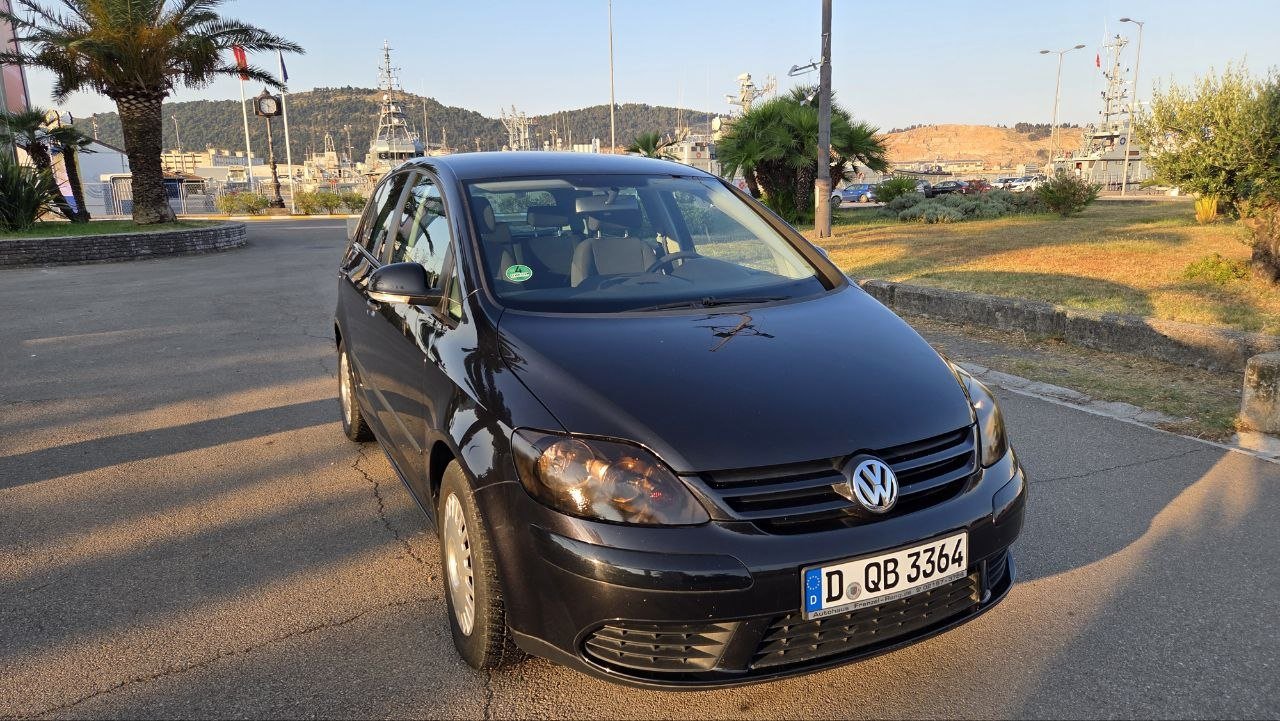 Volkswagen Golf Plus 2005, 2900€ — Белград, Сербия Volkswagen Golf Plus 2005, 2900€ — б/у — Белград, Сербия