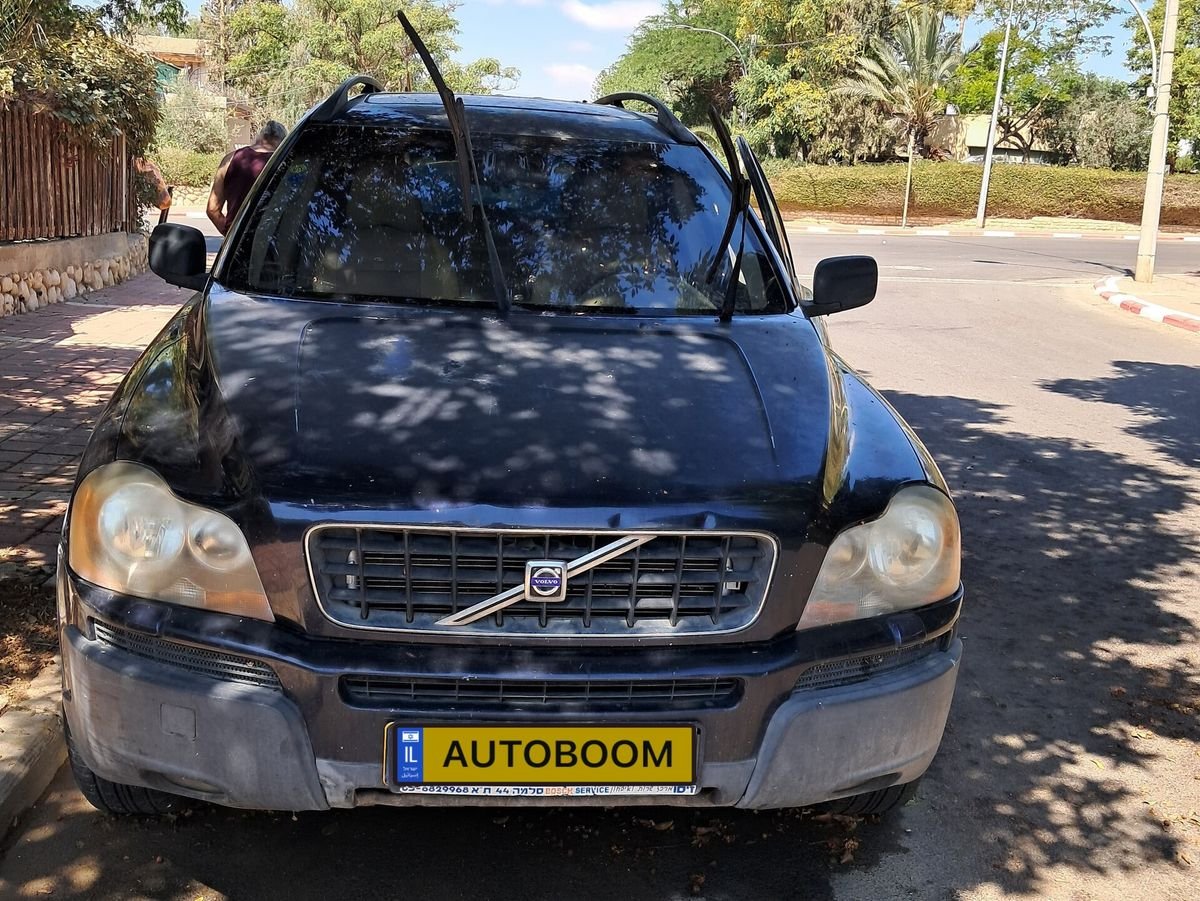 Volvo XC90 2005 D5 diesel automatic blue — Tel Aviv, Israel