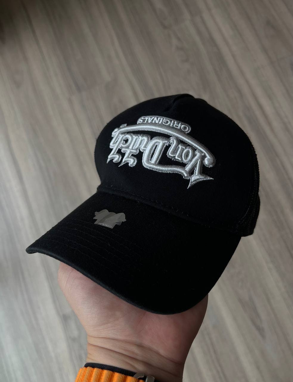 Кепка Von Dutch onesize, идеальное состояние — Батуми, Грузия Кепка Von Dutch onesize, идеальное состояние — идеальное — Батуми, Грузия