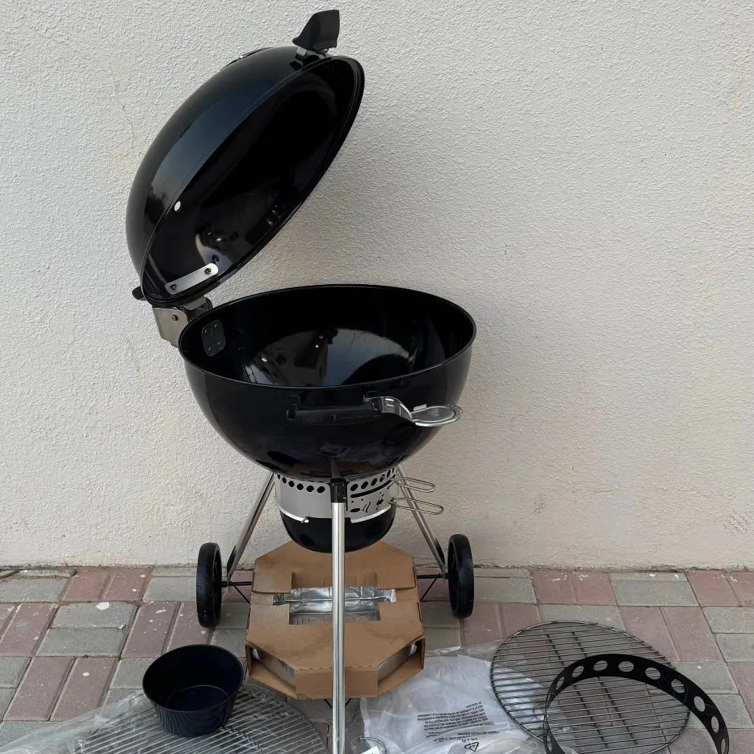 Weber Master-Touch Premium швабя угольная 57 см, новая в упаковке — Аджман, ОАЭ Weber Master-Touch Premium швабя угольная 57 см, новая в упаковке — Аджман, ОАЭ