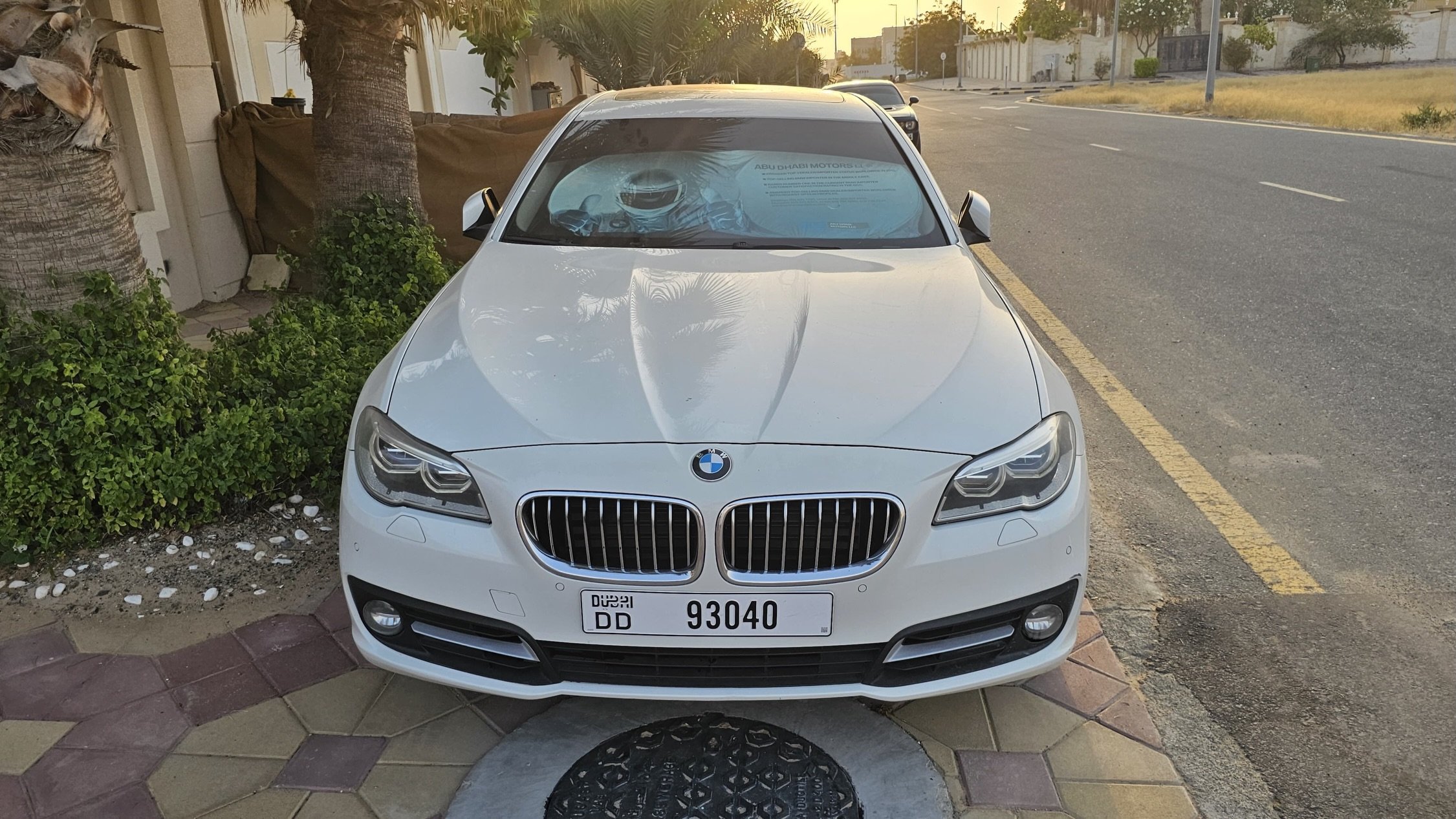 White BMW 520i 2015 sedan — Dubai, UAE
