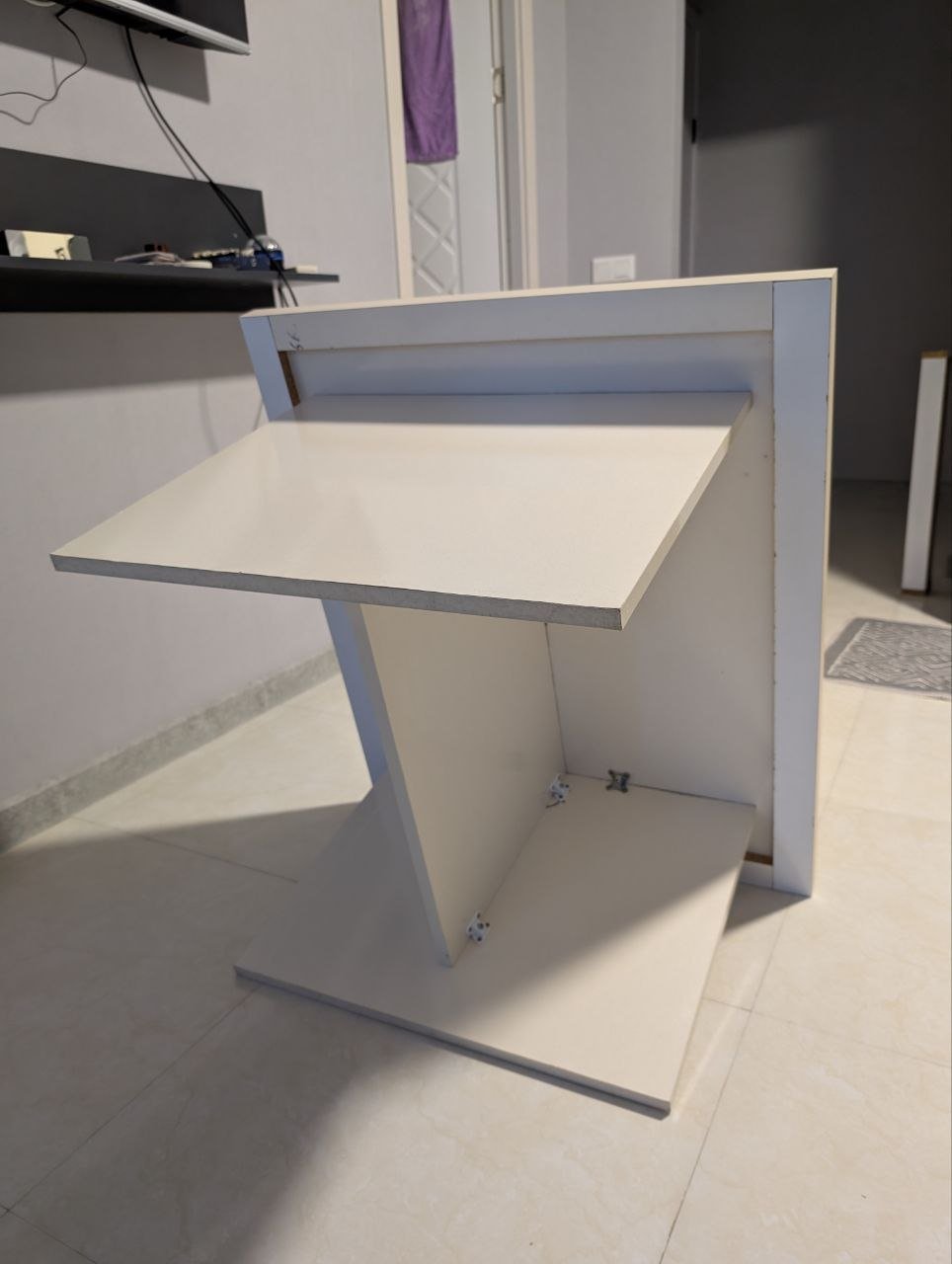 White desk — Batumi, Georgia White desk — new — Batumi, Georgia