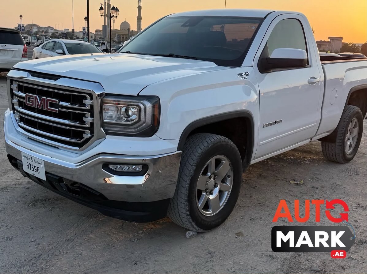 GMC Sierra 2015 أبيض بيك أب — الشارقة, الإمارات