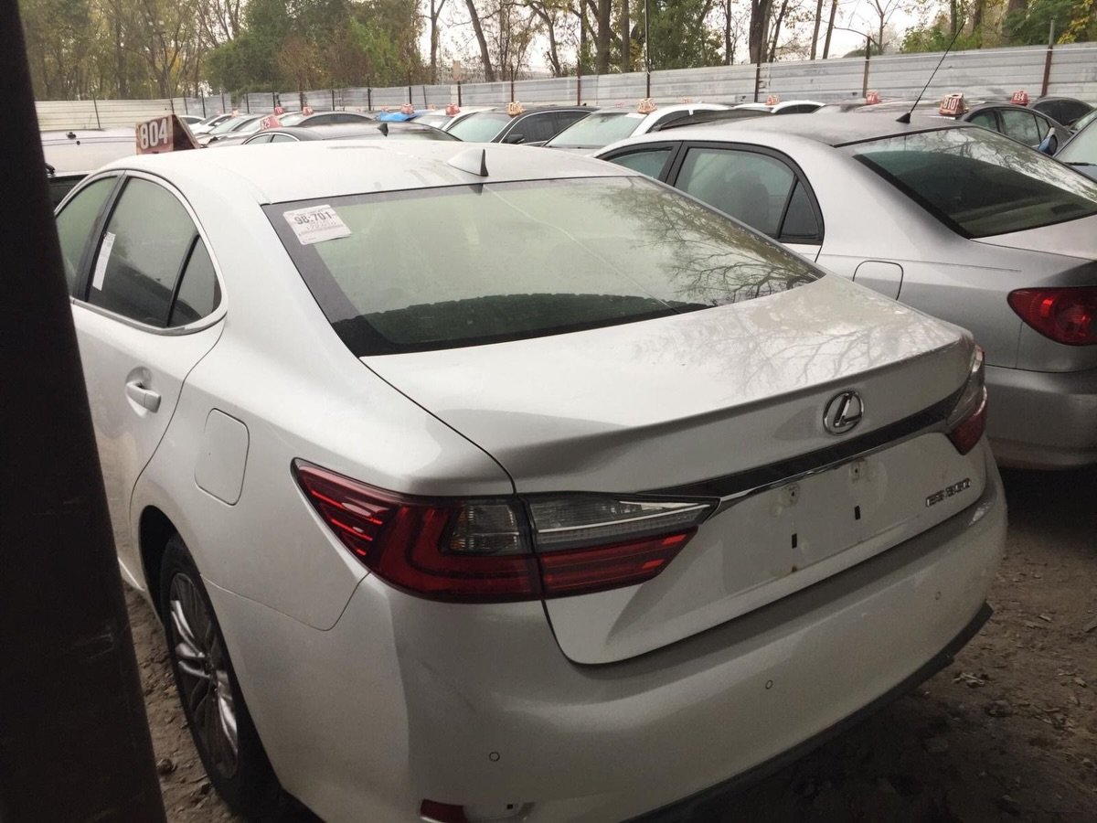 Lexus ES 350 blanco 2016, 172000 millas — Dubái, EAU