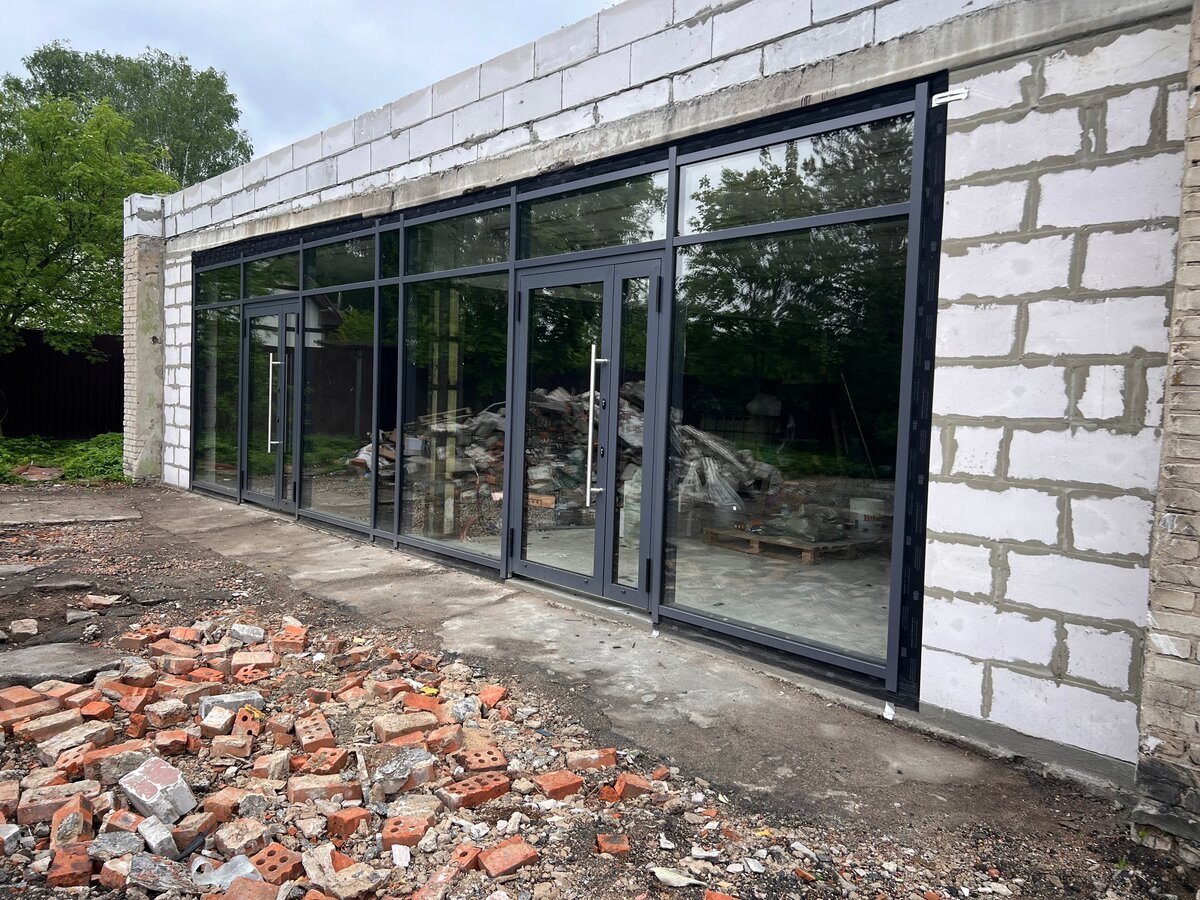 Fabricación e instalación de ventanas y acristalamiento — San Petersburgo, Rusia