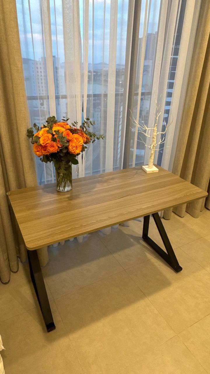 Escritorio de trabajo 60x120x75 (en perfecto estado) — like new — Nha Trang, Vietnam