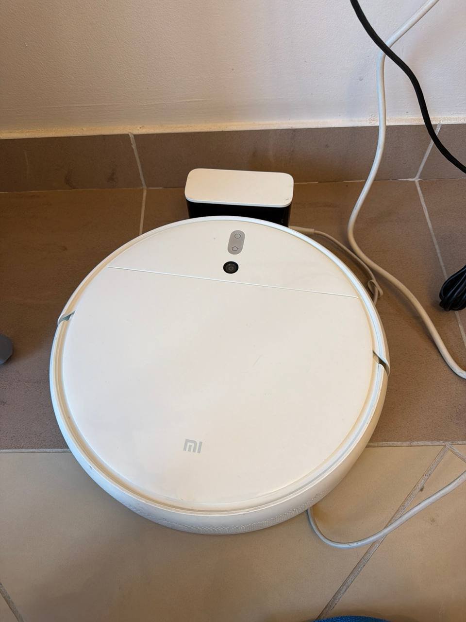 مكنسة روبوت Xiaomi Mi Robot Vacuum Mop مع مسح الأرض — دبي, الإمارات مكنسة روبوت Xiaomi Mi Robot Vacuum Mop مع مسح الأرض — دبي, الإمارات
