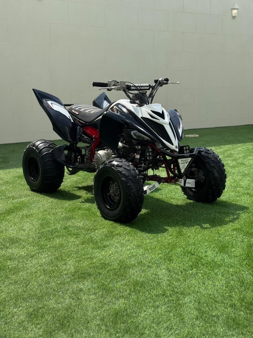 دراجة ياماها ATV 700cc موديل 2015 بحالة ممتازة — دبي, الإمارات دراجة ياماها ATV 700cc موديل 2015 بحالة ممتازة — perfect agency condition — دبي, الإمارات