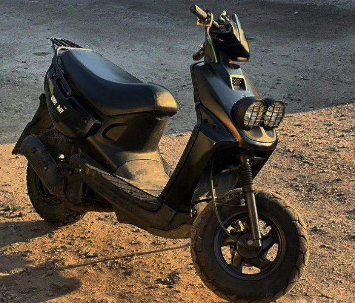 سكوتر Yamaha BWs 100cc 2006 ثنائي الشوط — سانت بطرسبرغ, روسيا سكوتر Yamaha BWs 100cc 2006 ثنائي الشوط — مستعمل — سانت بطرسبرغ, روسيا