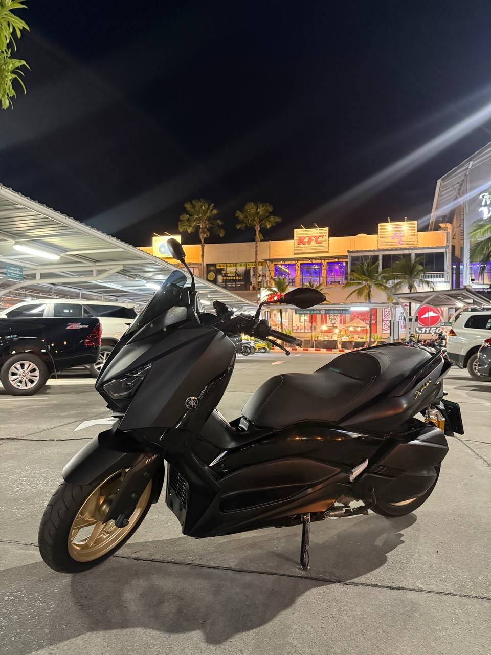 ياماها X Max 300 2020 سكوتر، ABS، تعليق قابل للتعديل — فوكيت, تايلاند
