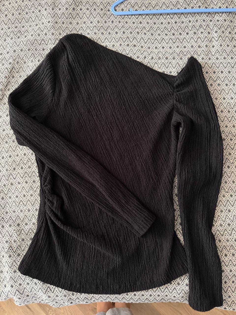 Кофта Zara на одно плечо — Тбилиси, Грузия