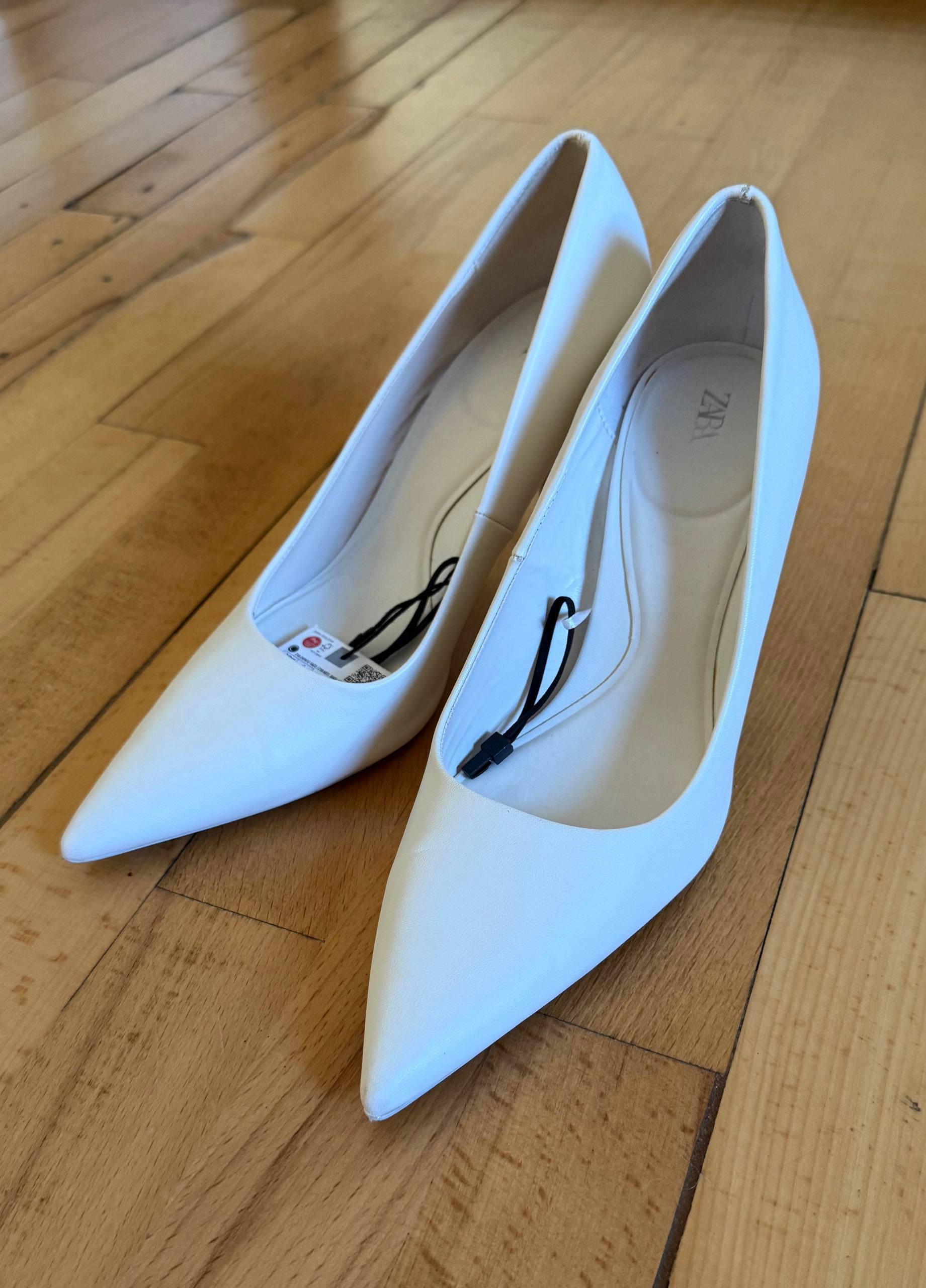 Zara white pointed-toe heels, size 39 — Tbilisi, Georgia Zara white pointed-toe heels, size 39 — Tbilisi, Georgia